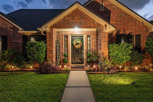 507 Clear Creek Mdws Dr, League City, TX, 77573-9069 | Card Image