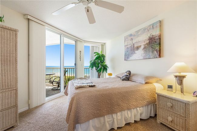 APT-9-5 - 5051 N Highway A1a, House attached with 2 bedrooms, 2 bathrooms and null parking in Hutchinson Island FL | Image 17