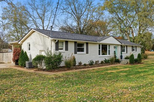 405 Meadowgreen Dr, Franklin, TN, 37069-4508 | Card Image