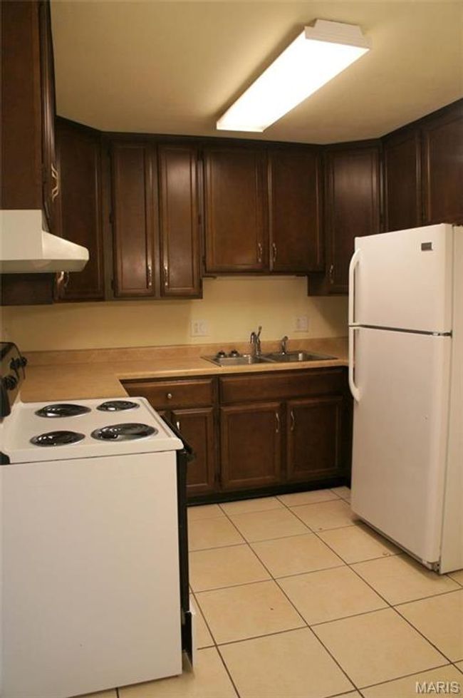 617 W Madison St, House other with 4 bedrooms, 2 bathrooms and 1 parking in O Fallon IL | Image 4