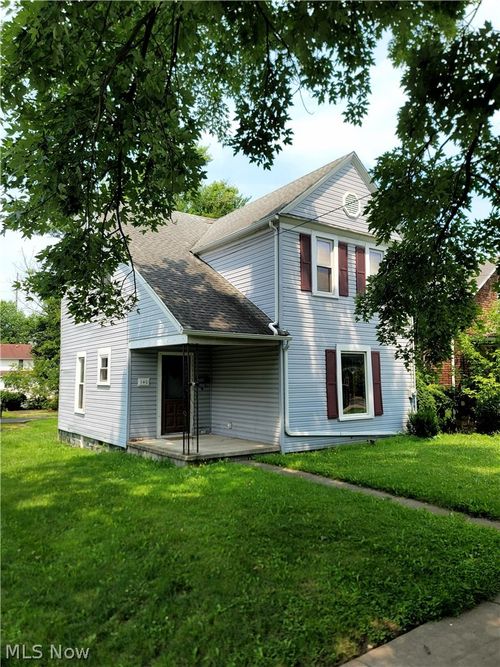 140 7th St Nw, Barberton, OH, 44203-2141 | Card Image
