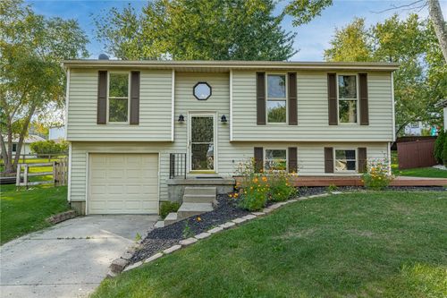 9967 Bannon Ct, Miamisburg, OH, 45342-4568 | Card Image