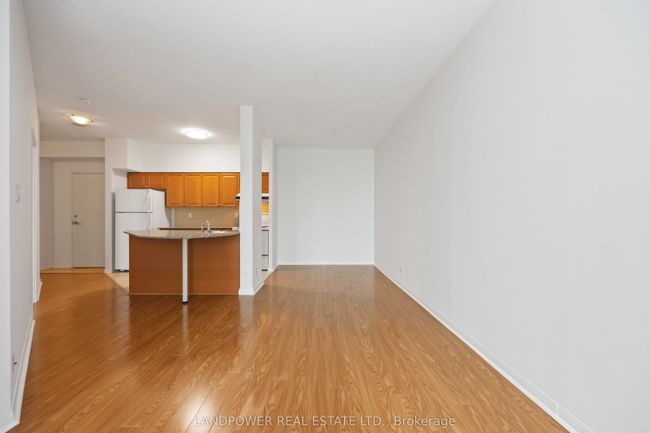 1017 - 230 Queens Quay W, Condo with 2 bedrooms, 1 bathrooms and null parking in Toronto ON | Image 10