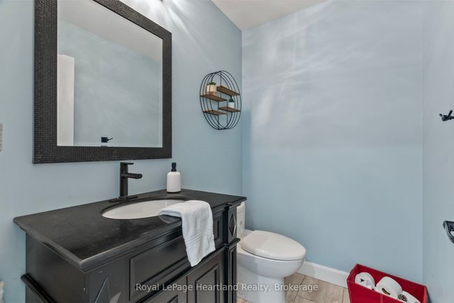 411 Jane St, House other with 7 bedrooms, 3 bathrooms and 10 parking in Palmerston ON | Image 30
