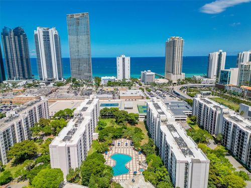 417-17011 N Bay Rd, Sunny Isles Beach, FL, 33160-3630 | Card Image
