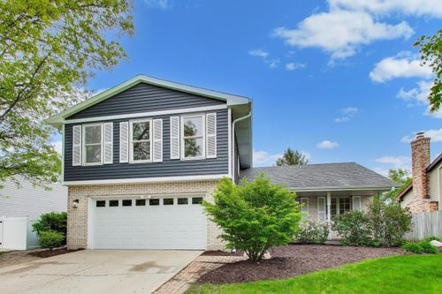 1101 Oakwood Dr, Westmont, IL, 60559-1041 | Card Image