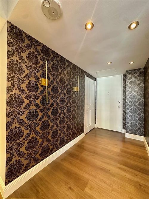 apt-717-2016 Main St, Houston, TX, 77002-8850 | Card Image