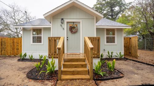 915 Britton Ave, Tyler, TX, 75701-1025 | Card Image