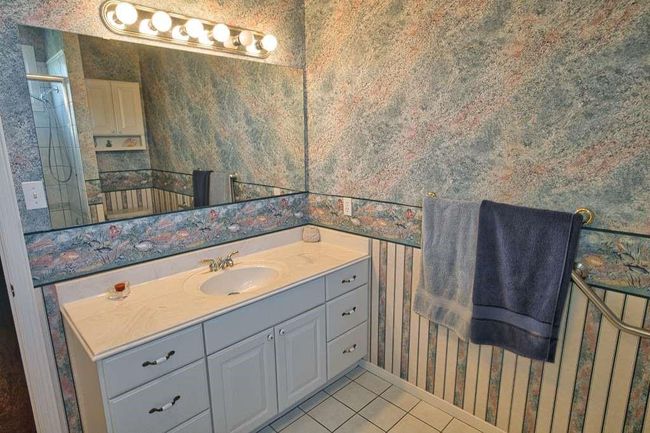 Main bath | Image 30