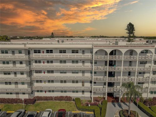 unit-406-5501 80th St N, St Petersburg, FL, 33709-6815 | Card Image