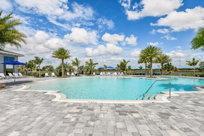 8045 Nevis Run, House other with 4 bedrooms, 6 bathrooms and null parking in BRADENTON FL | Image 28