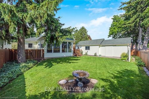 71 Bronte ( Upper Only) Street S, Milton, ON, L9T1Z4 | Card Image