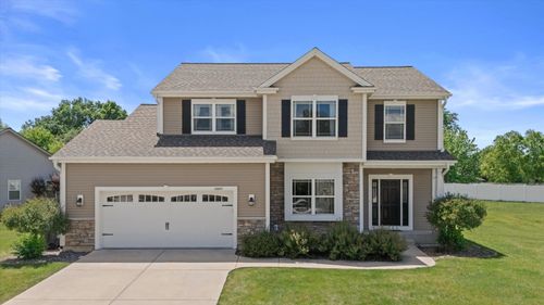 10055 S Chelsea Lee Rd, Oak Creek, WI, 53154-5848 | Card Image