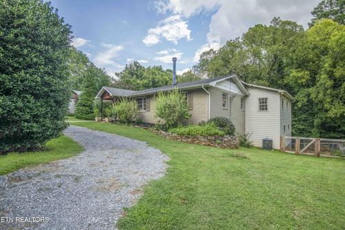 1932 Duncan Rd, Knoxville, TN, 37919-8815 | Card Image
