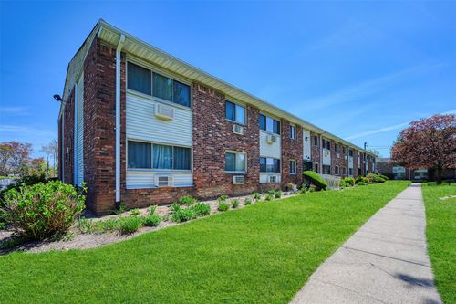 apt-4b-2433 Union Blvd, Islip, NY, 11751-3115 | Card Image