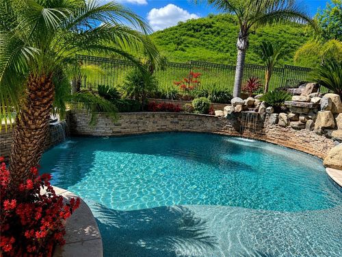 22019 Gold Canyon Dr, Santa Clarita, CA, 91390-4294 | Card Image