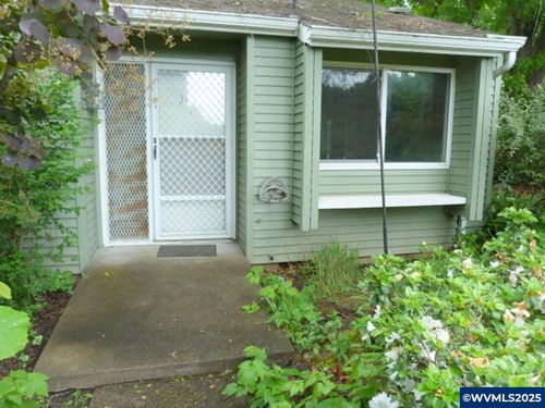3832 3rd Ave N, Keizer, OR, 97303-5968 | Card Image