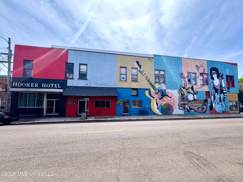 104 E 2nd St, Clarksdale, MS, 38614-4206 | Card Image