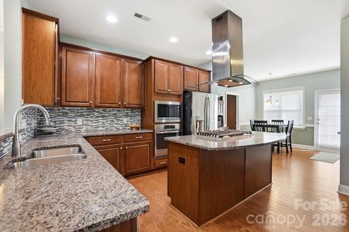 11454 Cedarvale Farm Pkwy, Midland, NC, 28107-9315 | Card Image