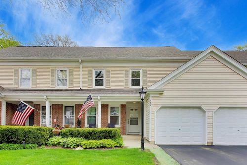 684 Regent Ln, Prospect Heights, IL, 60070-3401 | Card Image