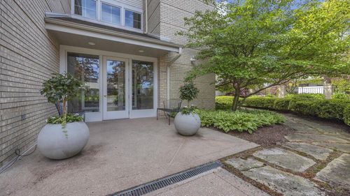 103-525 Pennsylvania Avenue, Sheboygan, WI, 53081 | Card Image