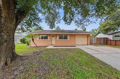 2451 Glenview Dr, LAND O LAKES, FL, 34639-5240 | Card Image