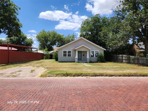 503 N Avenue F, Haskell, TX, 79521-4519 | Card Image