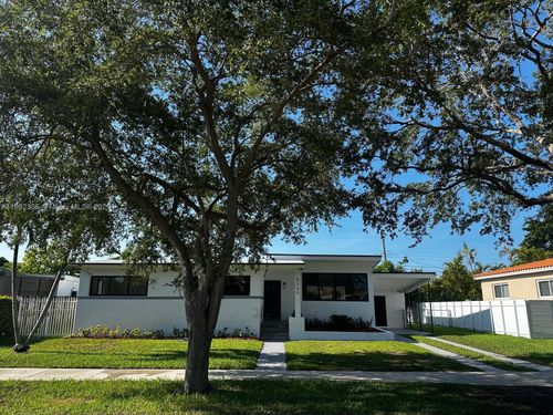 8560 Sw 27th Ln, Miami, FL, 33155-2349 | Card Image