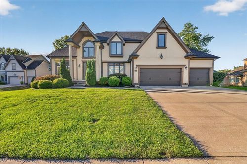 4549 W 141st Ter, Leawood, KS, 66224-1134 | Card Image