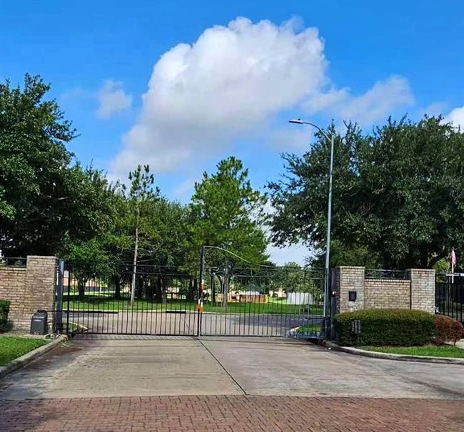 9617 Landon Lake Dr, House other with 4 bedrooms, 3 bathrooms and 2 parking in Pearland TX | Image 30
