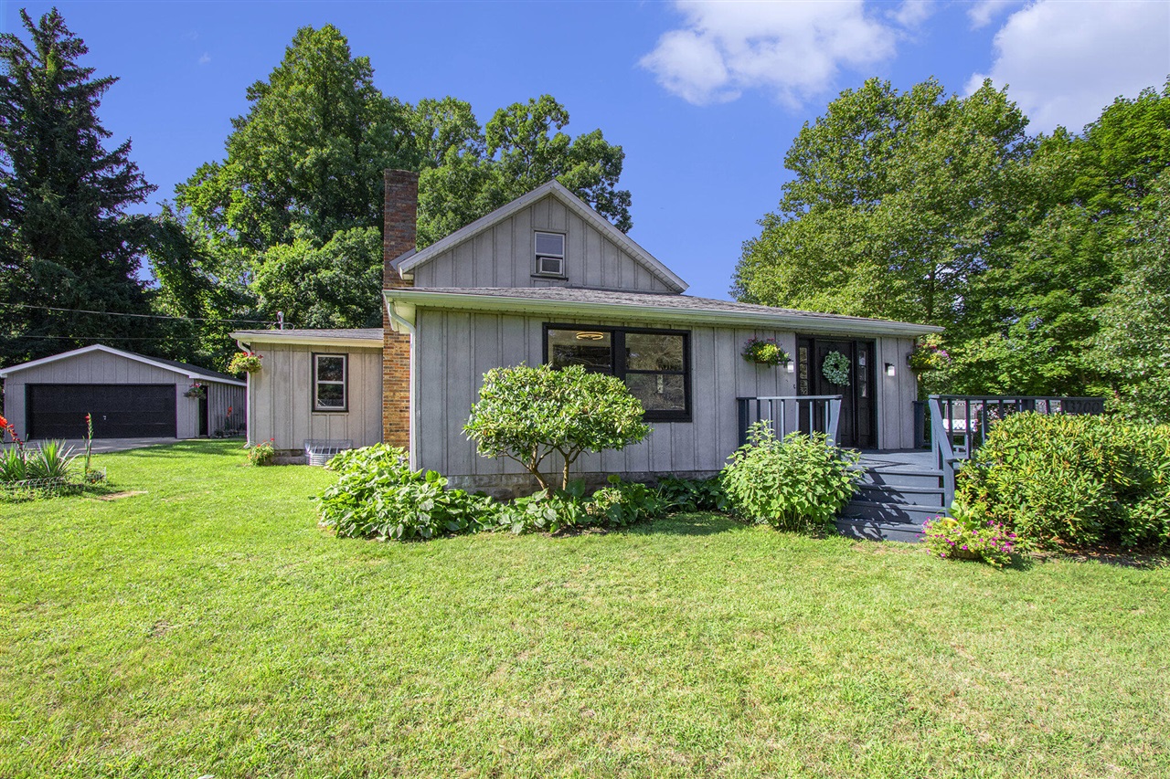 Lubke Rd, New Buffalo, MI 49117