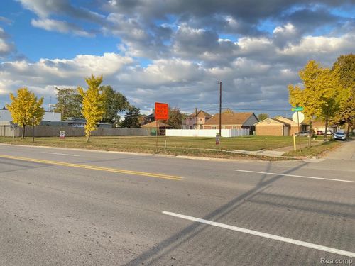 3200 Wyoming St, Dearborn, MI, 48120-1421 | Card Image