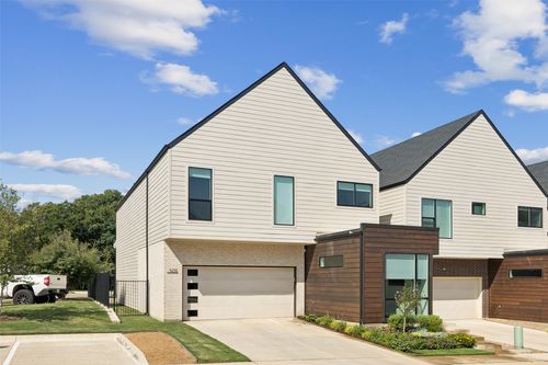 305 Tillery Cir, Grapevine, TX, 76051-3121 | Card Image