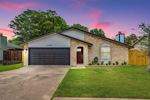 11207 Sage Hollow Dr, Austin, TX, 78758-4238 | Card Image