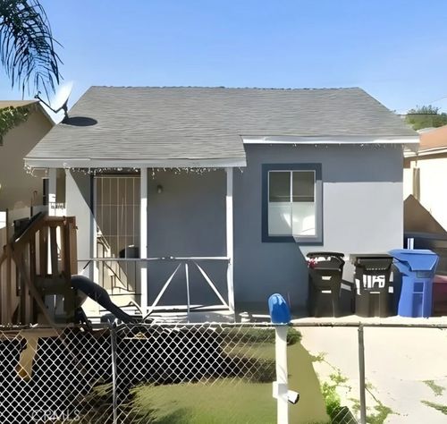 10743 Weigand, Los Angeles, CA, 90059 | Card Image