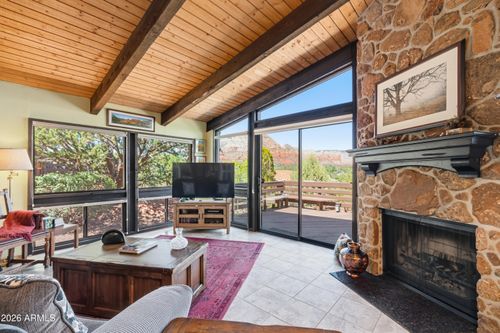 20 Calle Del Oeste, Sedona, AZ, 86336-4935 | Card Image