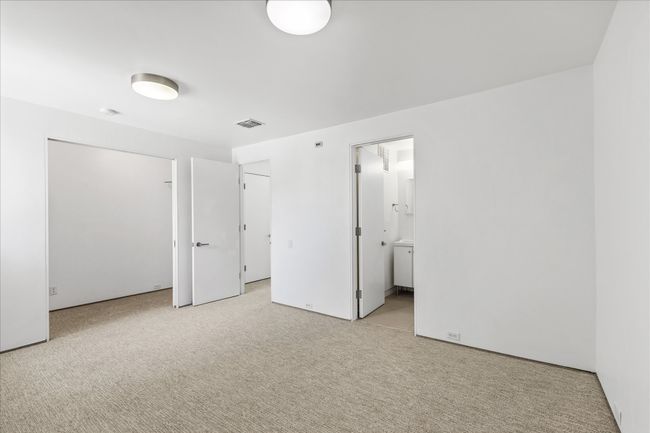 33 Vanguard Way, House other with 3 bedrooms, 3 bathrooms and null parking in Dallas TX | Image 17