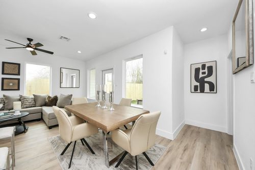 9028 Scott St, Houston, TX, 77051-2751 | Card Image