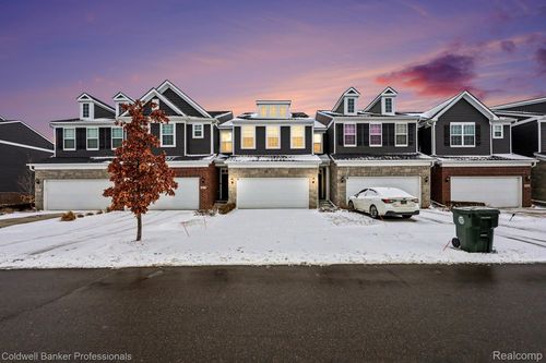 4883 Broomfield Way, Lake Orion, MI, 48359-1957 | Card Image