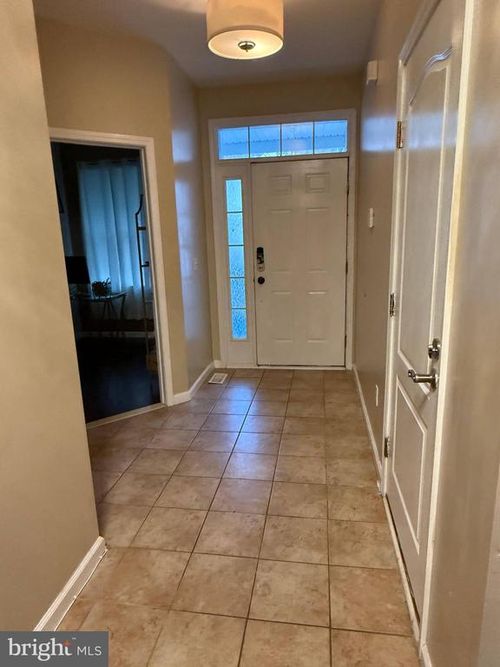 266 Hawthorne Ln, Barnegat, NJ, 08005-5642 | Card Image