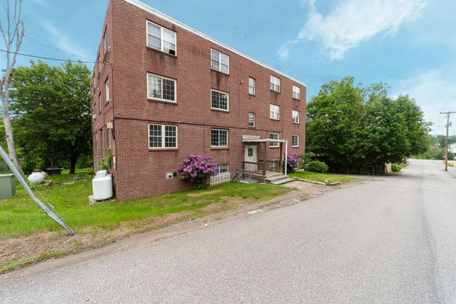 APT-4 - 30 Beech St, Condo with 2 bedrooms, 1 bathrooms and null parking in Bristol NH | Image 24