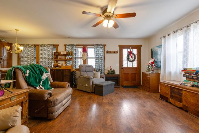 Downstairs Living space | Image 39