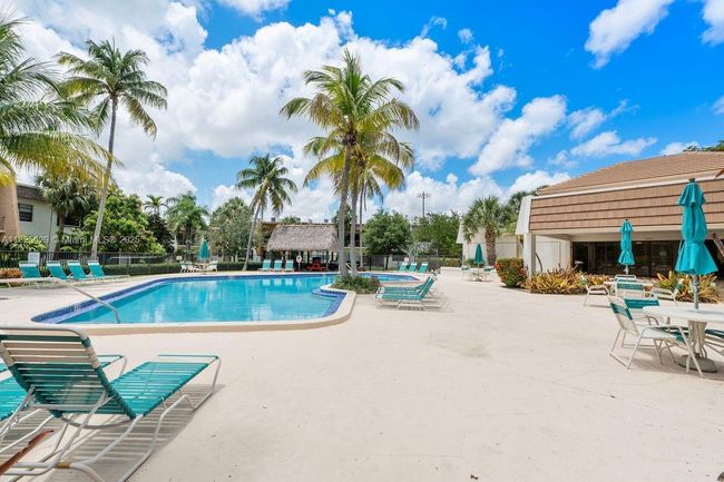 APT-215 - 8261 Sw 128 Th St, Condo with 2 bedrooms, 2 bathrooms and null parking in Pinecrest FL | Image 14