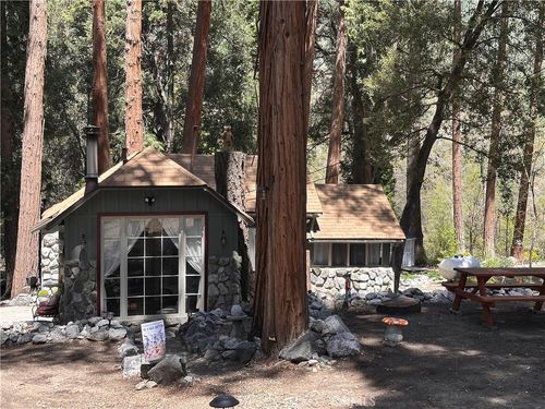40180 Valley Of The Falls Dr, Forest Falls, CA, 92339 | Card Image