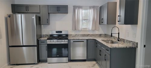 4736 Summerhill Dr, Clarkston, MI, 48346-3682 | Card Image