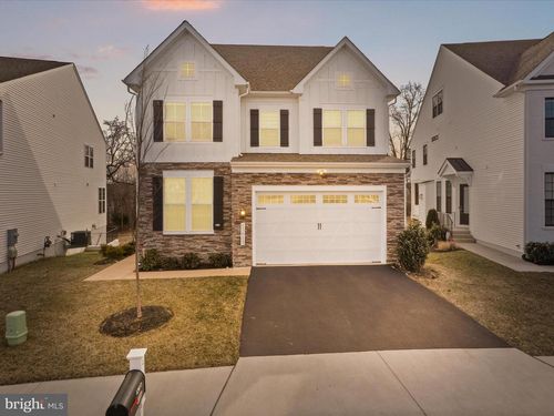 43613 Casters Pond Ct, CHANTILLY, VA, 20152-1441 | Card Image