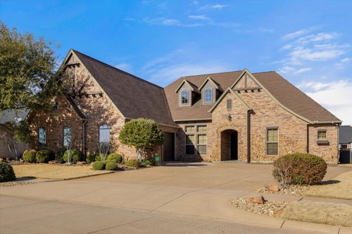 2307 Bordeaux Dr, Granbury, TX, 76048-2699 | Card Image