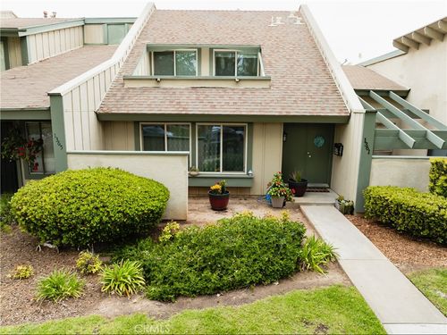 1361 Camelot Dr, Corona, CA, 92882 | Card Image