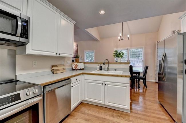 1635 Lake Heights Cir, House other with 4 bedrooms, 3 bathrooms and 2 parking in Dacula GA | Image 10