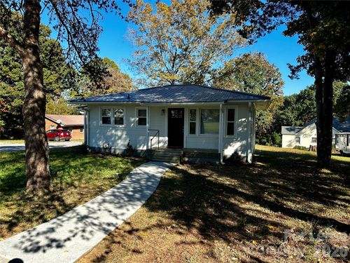 1013 Eleanor Dr, Lexington, NC, 27295-1717 | Card Image